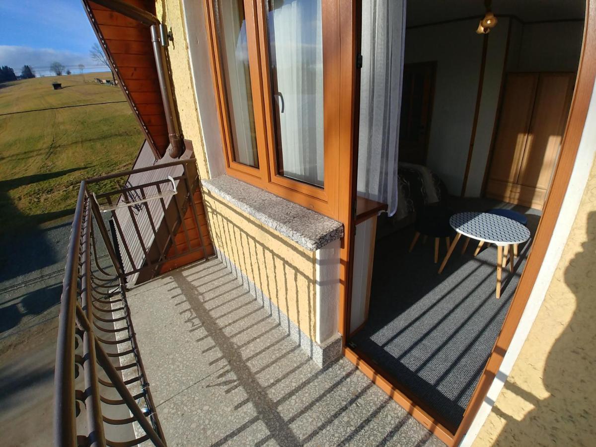 U Hani W Poblizu Goracy Potok I Termy Шафляры Экстерьер фото