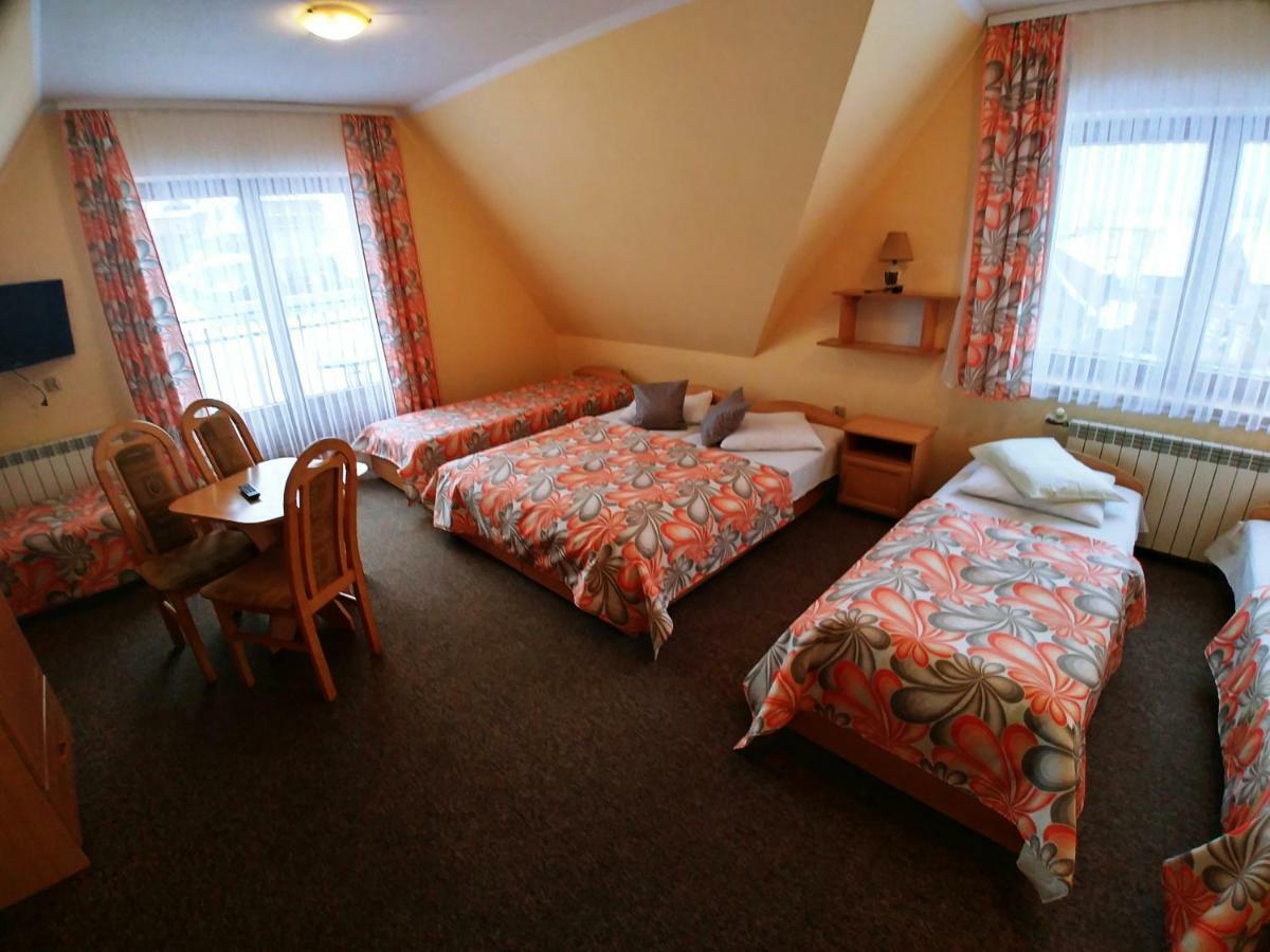 U Hani W Poblizu Goracy Potok I Termy Шафляры Экстерьер фото